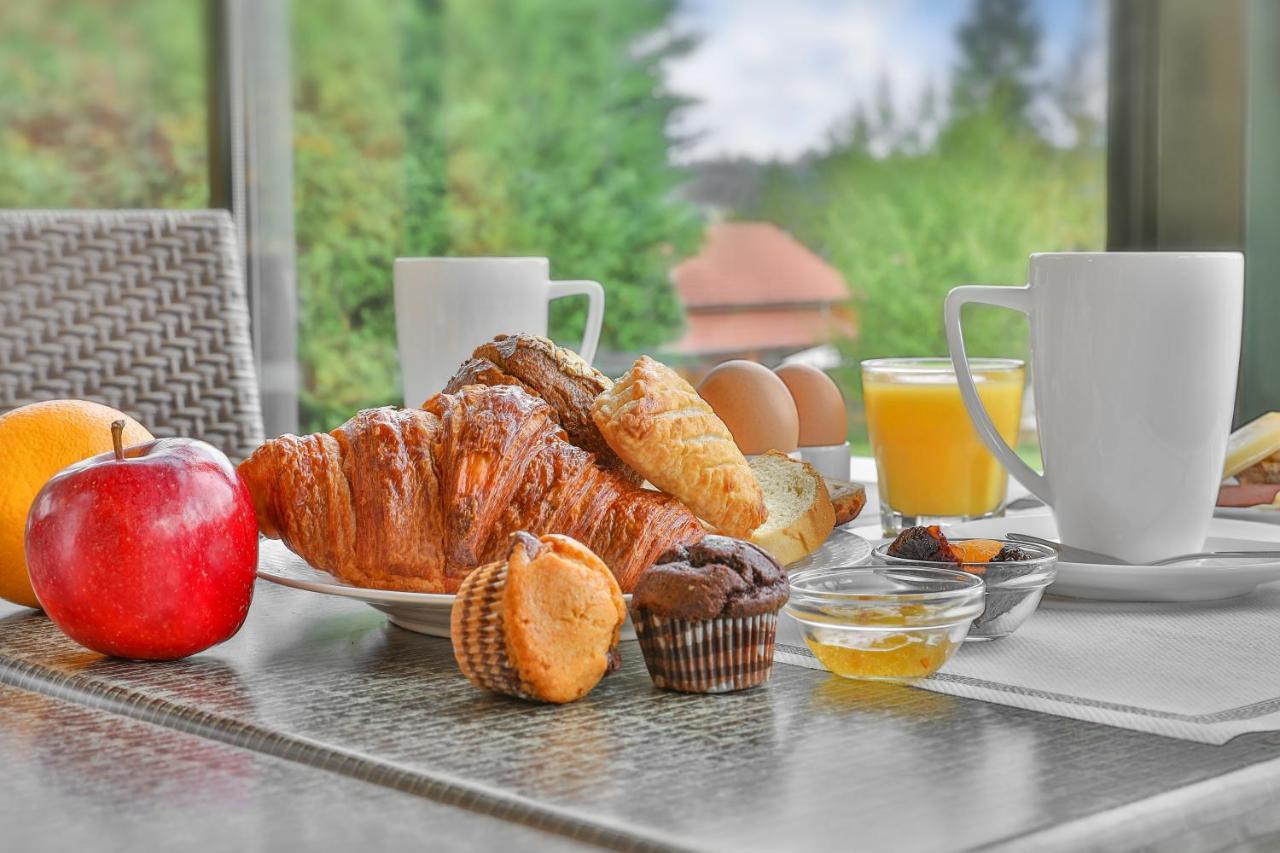 Hotel Restaurant La Verperie Сарла-ла-Канеда Екстериор снимка