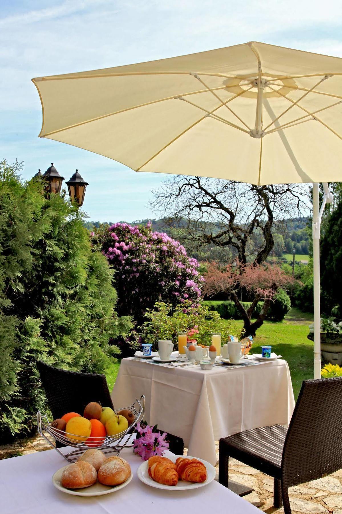 Hotel Restaurant La Verperie Сарла-ла-Канеда Екстериор снимка